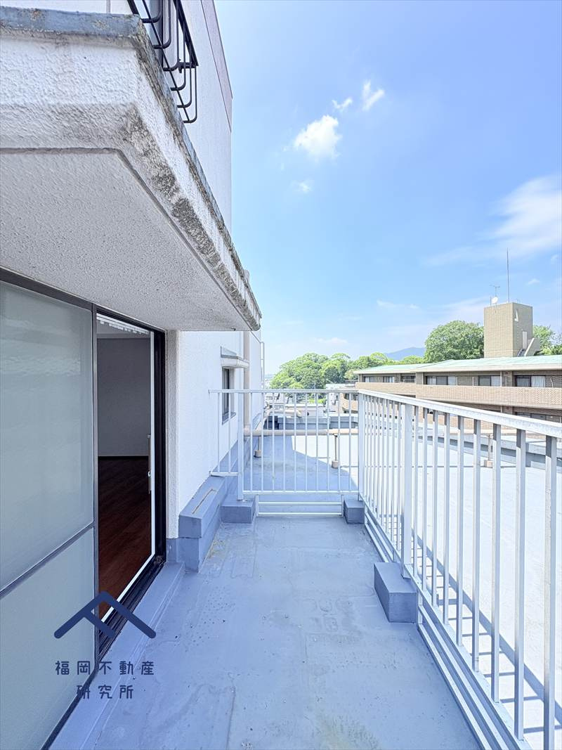 ロータリープラザ二日市のバルコニー