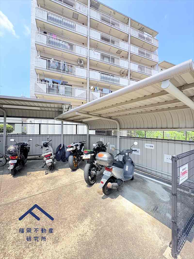 ロータリープラザ二日市の駐車場