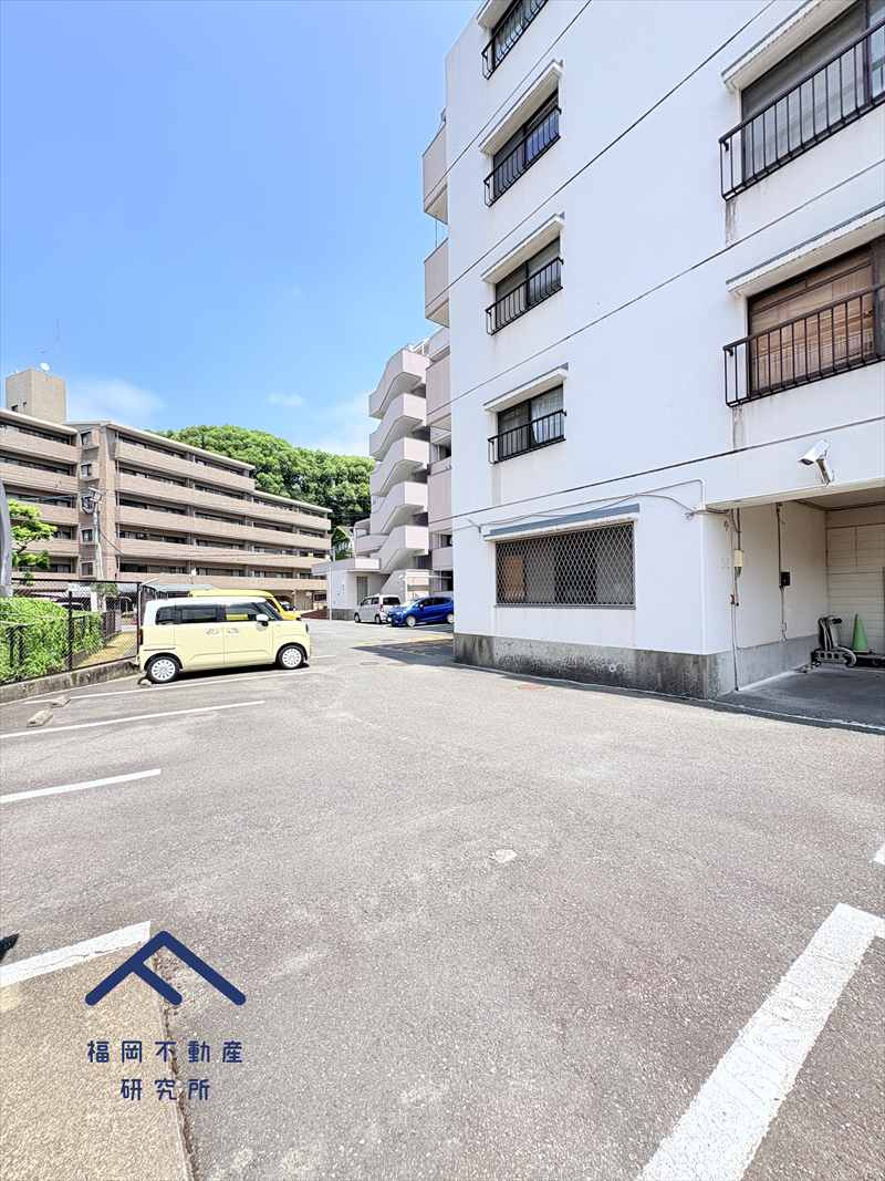 ロータリープラザ二日市の駐車場