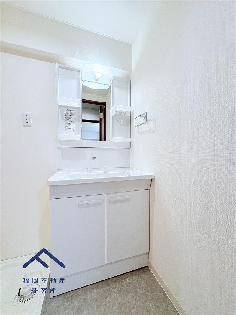 ロータリープラザ二日市の独立洗面台