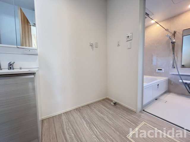 高浜市春日町　全2棟　2号棟の洗面所