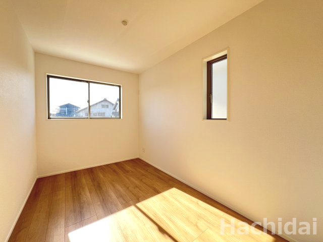 高浜市春日町　全2棟　2号棟の洋室|5.5帖洋室