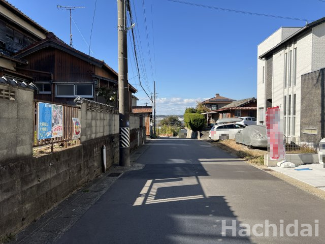 高浜市春日町　全2棟　2号棟の前面道路含む現地写真