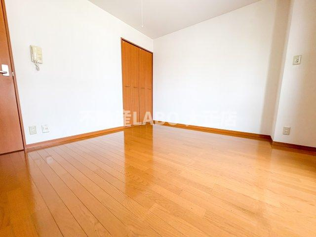 アバンス南市岡の居間・リビング