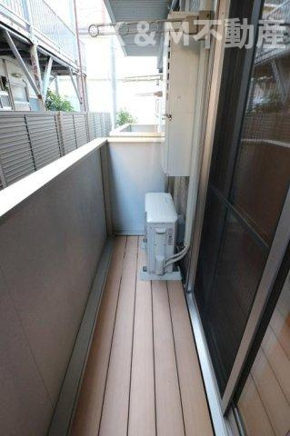 ベルフルールのバルコニー|暖かな日差しのふりそそぐバルコニー