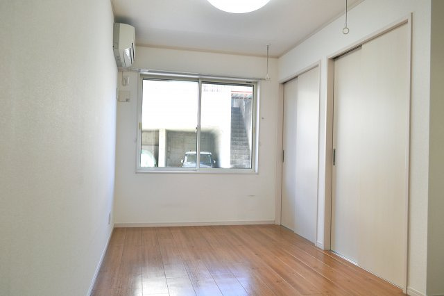 オフィーリアの洋室|個人の部屋や寝室として使える洋室です