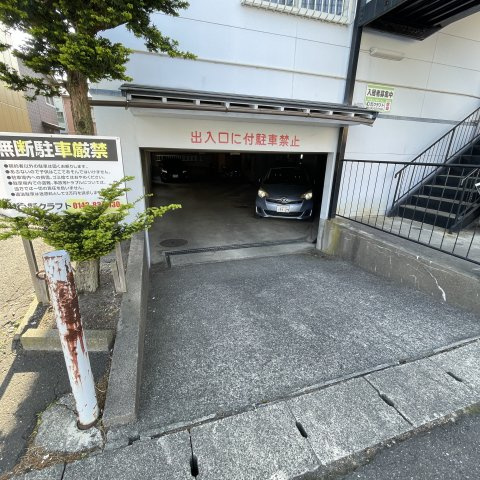 ベルハイツⅡの駐車場