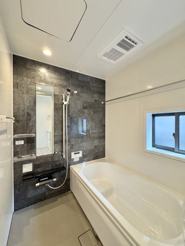 中央区萩丘２期　全1棟の浴室|1坪タイプのお風呂でゆったりバスタイム♪