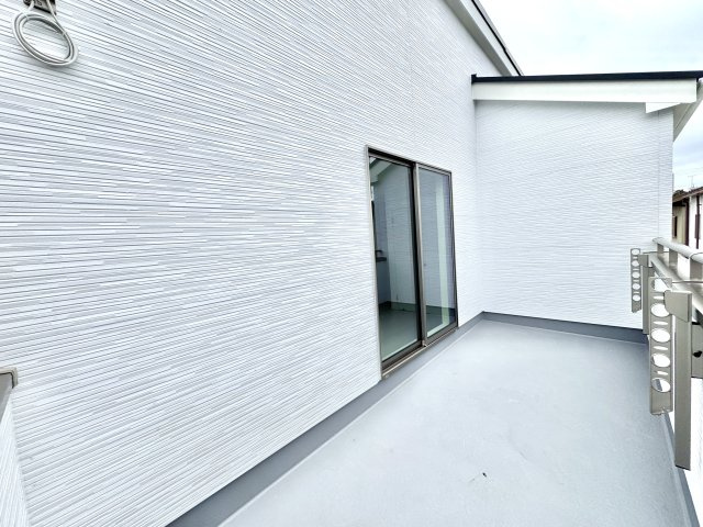 中央区萩丘２期　全1棟のバルコニー|お洗濯物も沢山干せます！