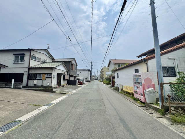 中央区萩丘２期　全1棟の前面道路含む現地写真