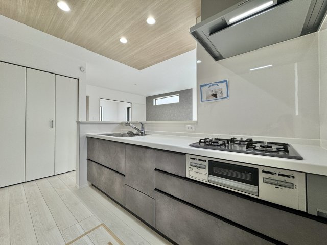 中央区萩丘２期　全1棟のキッチン|使いやすいキッチンです！