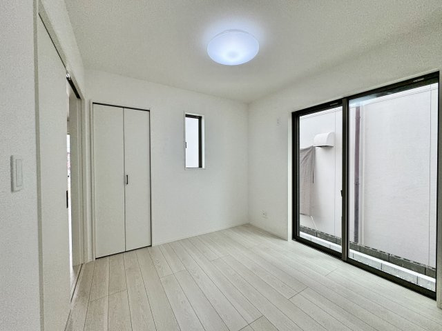 中央区萩丘２期　全1棟の洋室|1階洋室4.5帖
