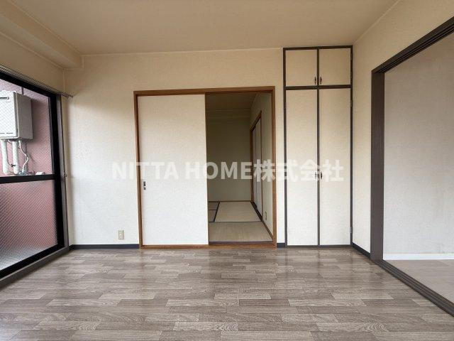 ヴェルファーレの居間・リビング|清潔感のある室内がGOODですよね★