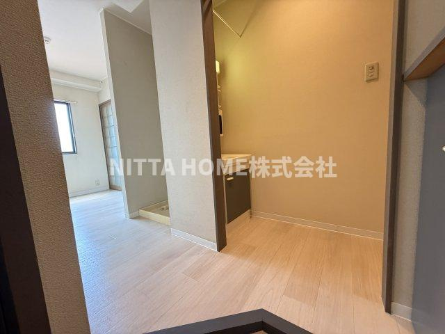 ヴェルファーレのその他共用部分|広いスペースの玄関です◆