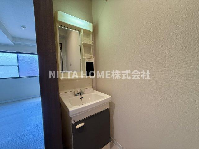 ヴェルファーレの洗面所