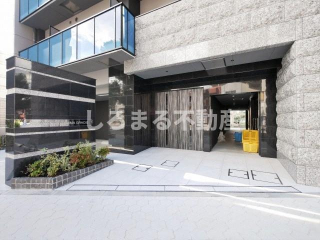 S-RESIDENCE天満Gracisのエントランス