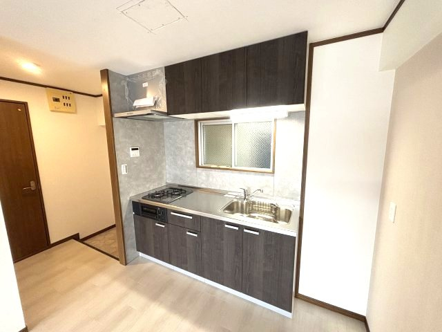 新栄プロパティー羽曳が丘のキッチン