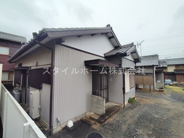 牛川町西郷貸家の外観