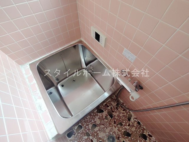 牛川町西郷貸家の浴室