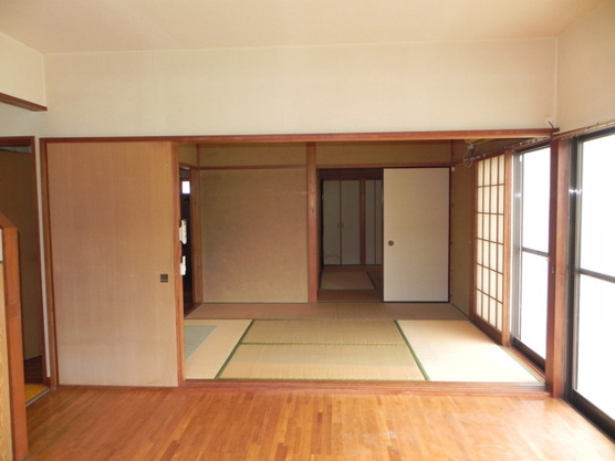 【居間・リビング】 | 大室高原別荘地　戸建