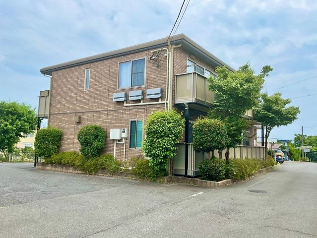 パレルINUIの駐車場