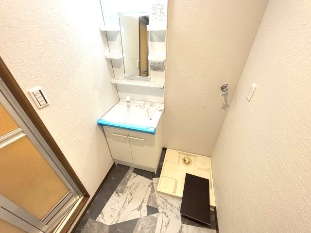 新栄プロパティー羽曳が丘の洗面所