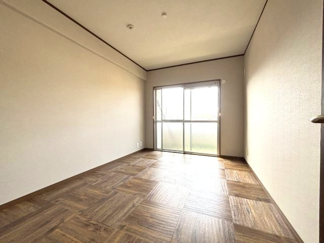 新栄プロパティー羽曳が丘の子供部屋
