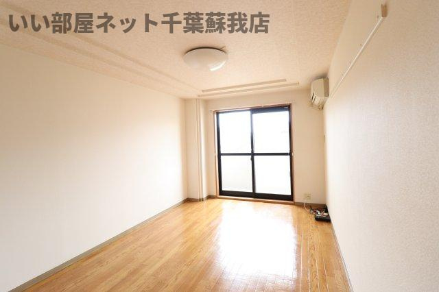 ドリーム７８の洋室|落ち着いた色調の洋室です