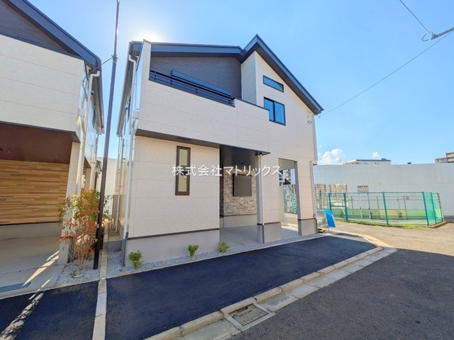 練馬区石神井町8丁目　21帖超リビング　ロフト×車庫付き戸建の外観