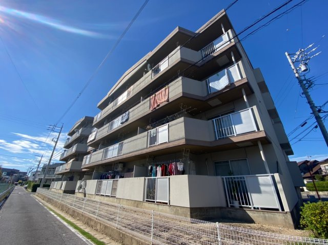 ファミール白針 の外観