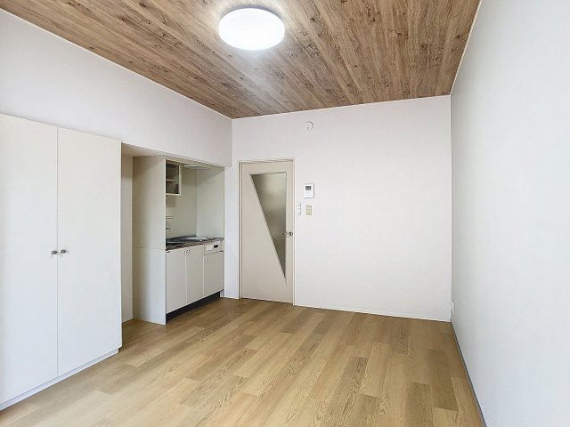 マリュンヌ金沢の居間・リビング