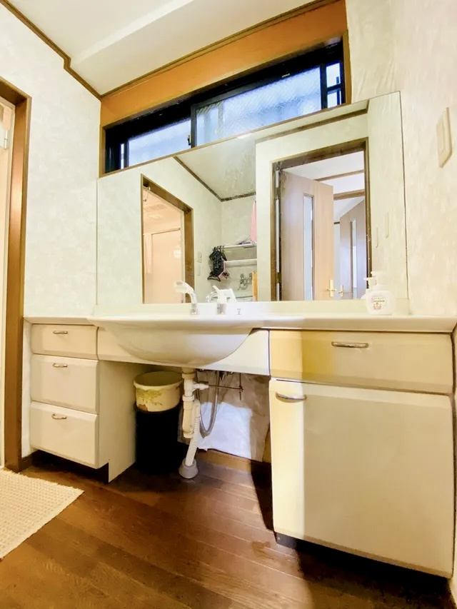 葛飾区東四つ木4丁目中古住宅の独立洗面台|洗面化粧台