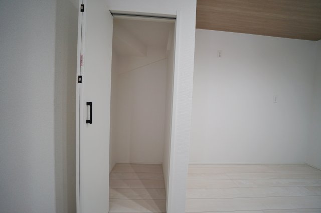 【横浜市瀬谷区阿久和西3丁目18-11新築戸建て】★仲介手数料無料★（原小学校・原中学校）の収納
