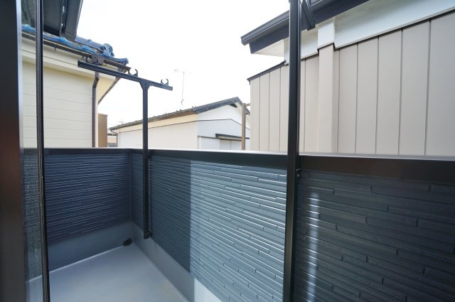 【横浜市瀬谷区阿久和西3丁目18-11新築戸建て】★仲介手数料無料★（原小学校・原中学校）のバルコニー