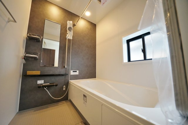 【横浜市瀬谷区阿久和西3丁目18-11新築戸建て】★仲介手数料無料★（原小学校・原中学校）の浴室