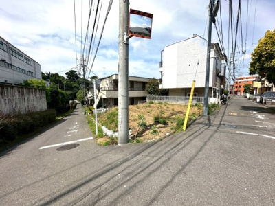 【前面道路含む現地写真】 | 国分寺市東恋ヶ窪3丁目　全2棟