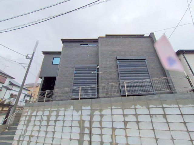 富士見市大字水子の新築一戸建の外観|南東向きで陽当たり良好♪