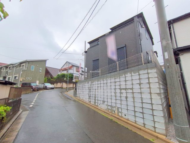 富士見市大字水子の新築一戸建の前面道路含む現地写真