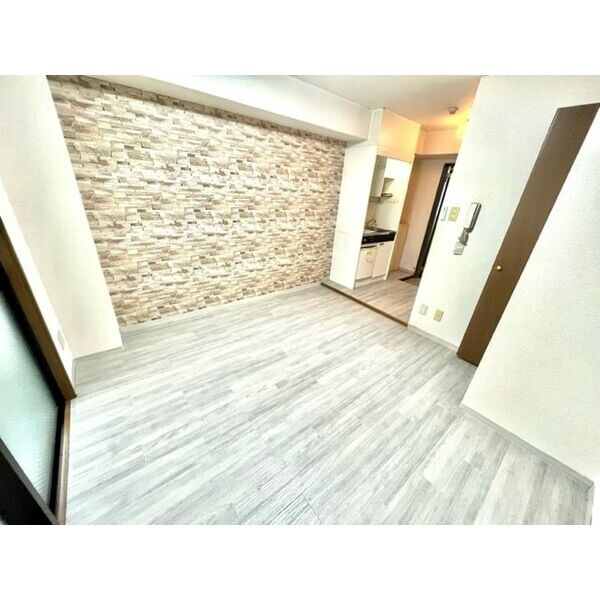 フラット鳴尾の洋室