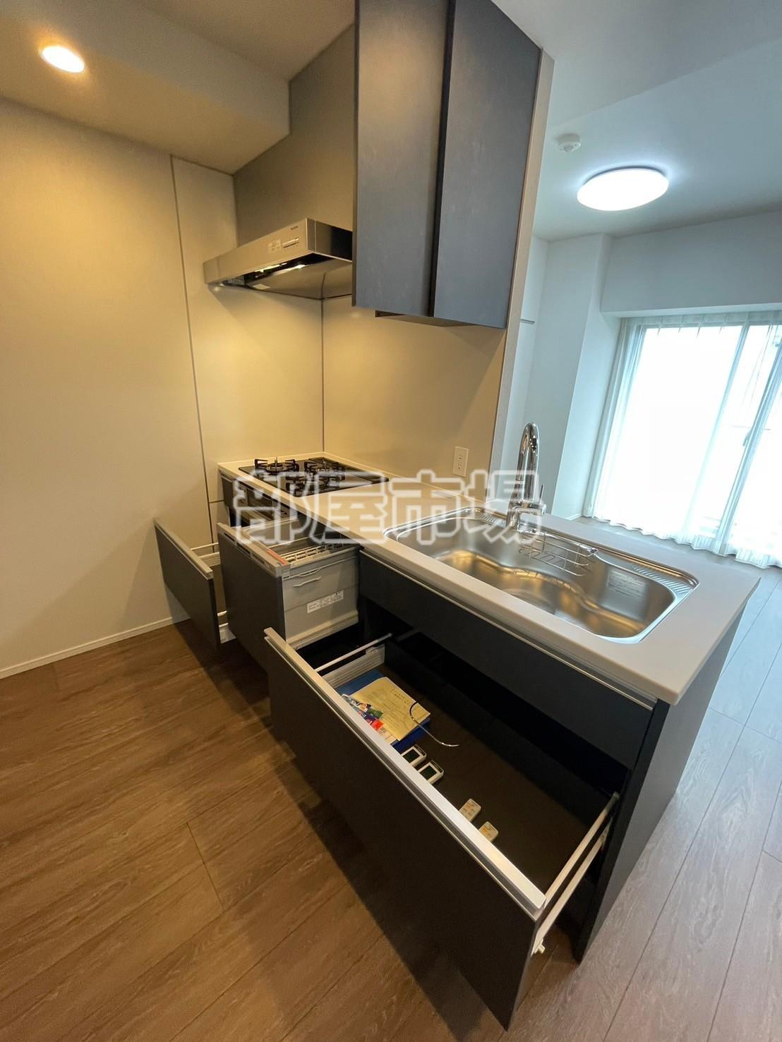 クレストコート上野のキッチン|収納