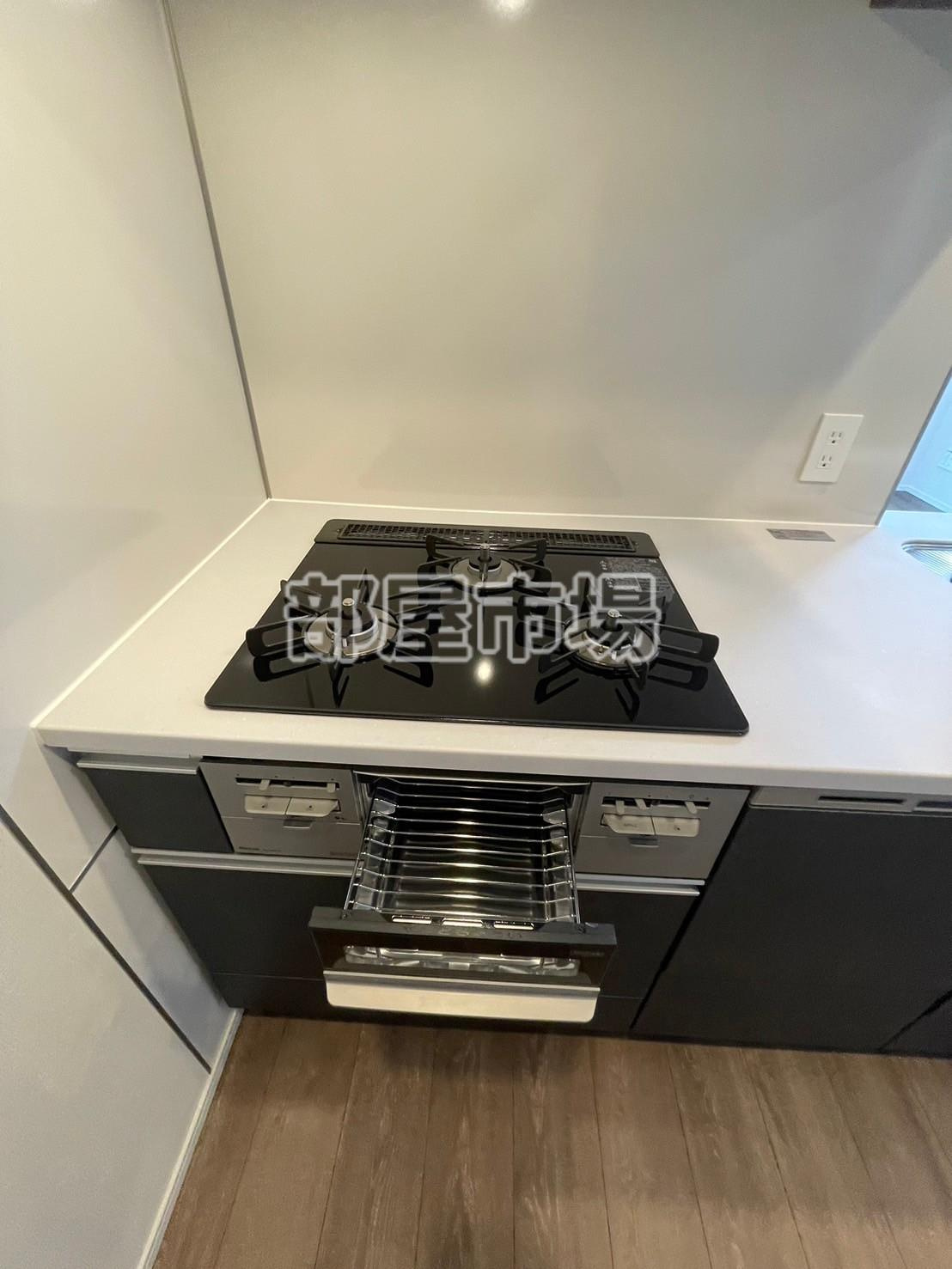 クレストコート上野のキッチン|コンロ　グリル