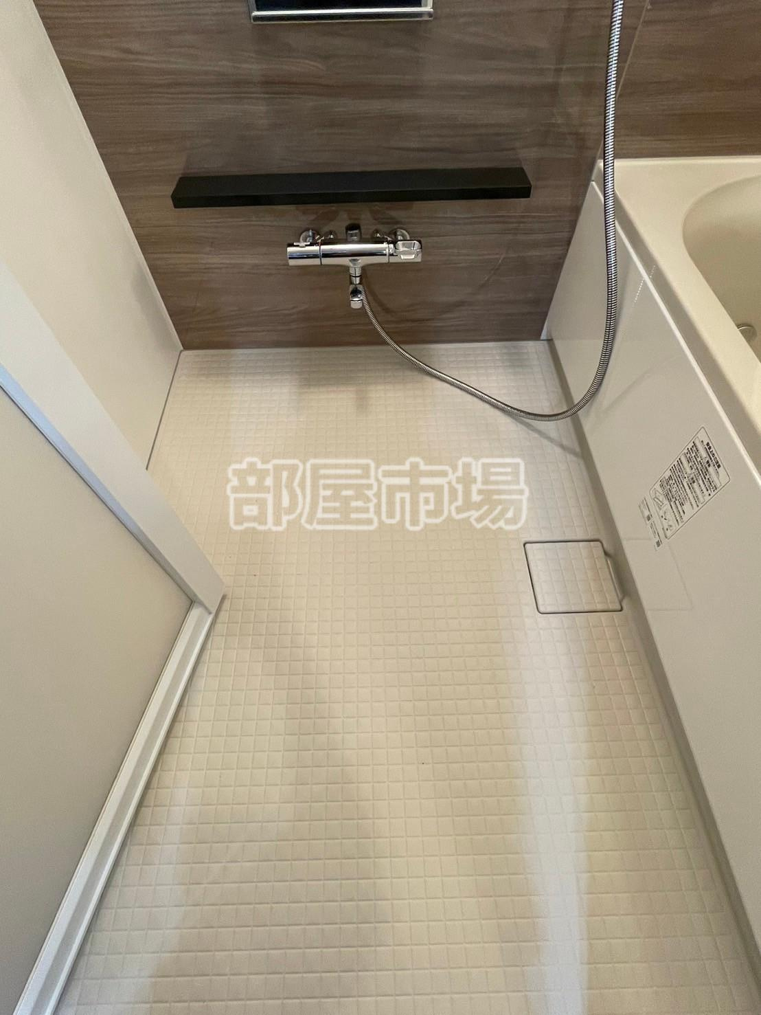 クレストコート上野の浴室