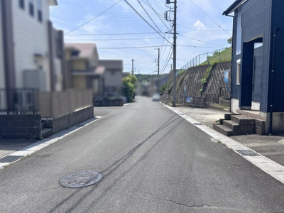 【前面道路含む現地写真】 | 四日市市大字松本 | 前面道路