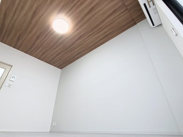 マリュンヌ金沢の洋室