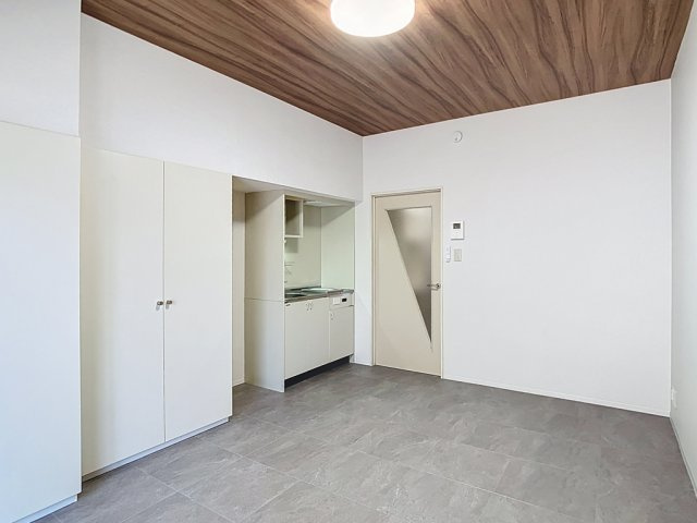 マリュンヌ金沢の洋室