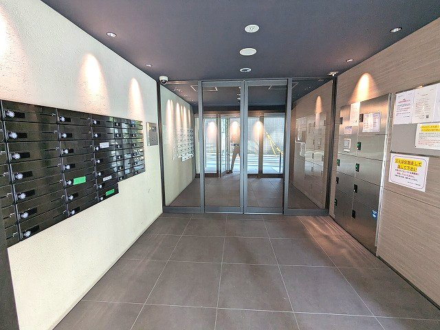 エスレジデンス新御徒町Westのエントランス