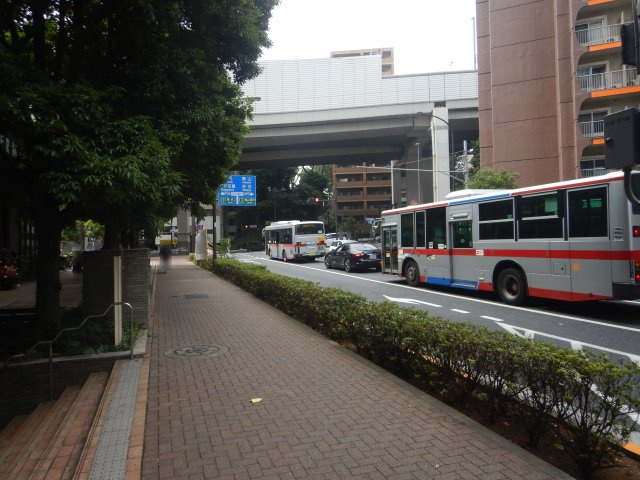 クロスエアタワーのその他|前面道路