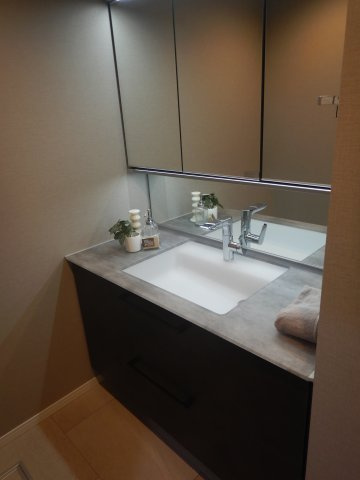 クロスエアタワーの独立洗面台