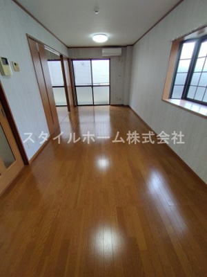 【居間・リビング】 | ベルバランセ白井 | 別部屋写真です。