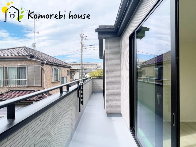 上尾市西宮下4丁目　新築一戸建て　Aのバルコニー